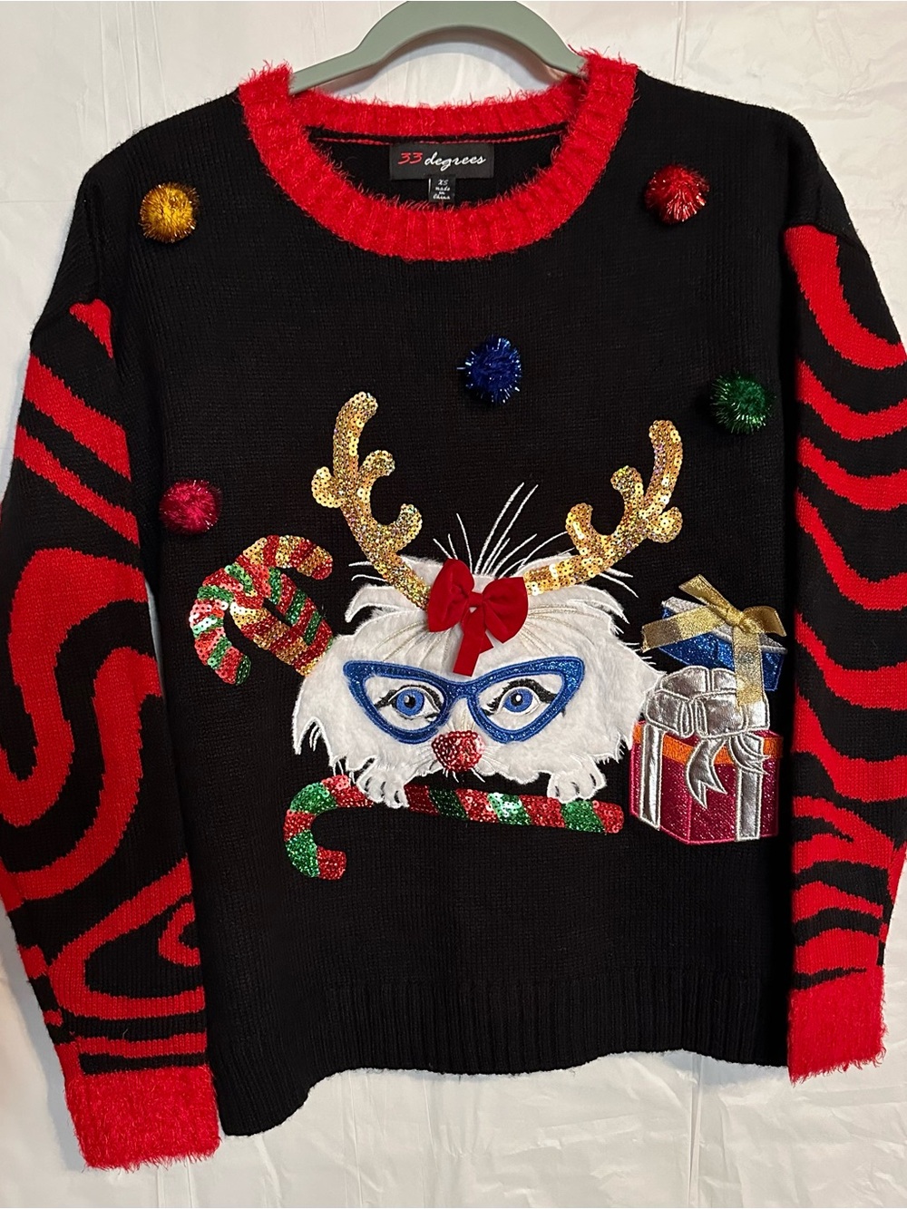 32 Degrees Black & Red Holiday Cat Sweater